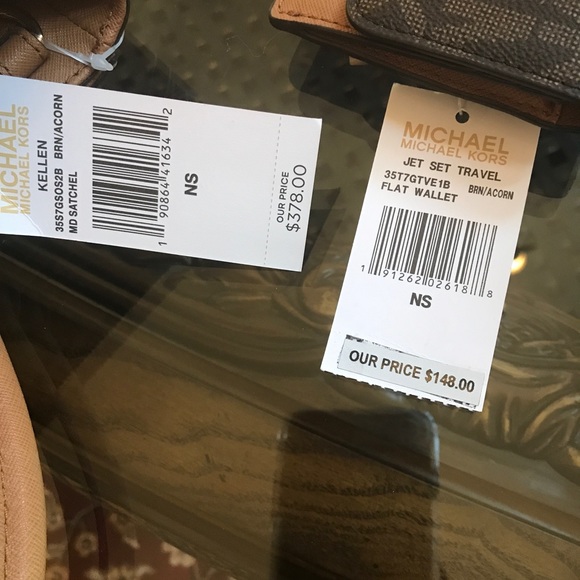 Authentic Michael kors handbag +wallet set - Picture 8 of 8